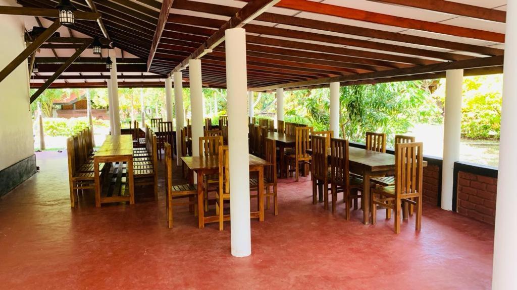 Hotel Tree Garden Wilpaththu Nochchiyagma Anuradhapura Nochchiyagama エクステリア 写真